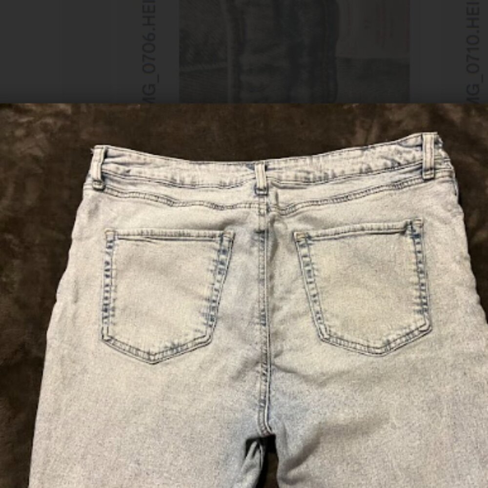 Jeans - Picture 4 of 4